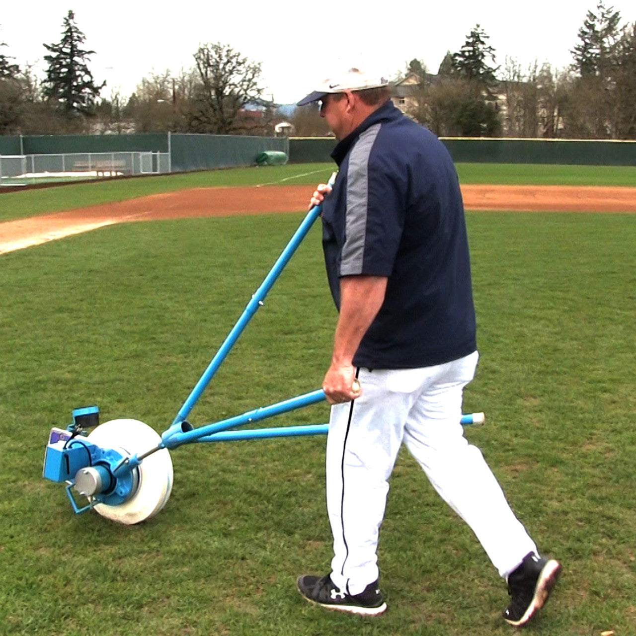 CHANGE UP BASEBALL PITCHING MACHINE #81/10